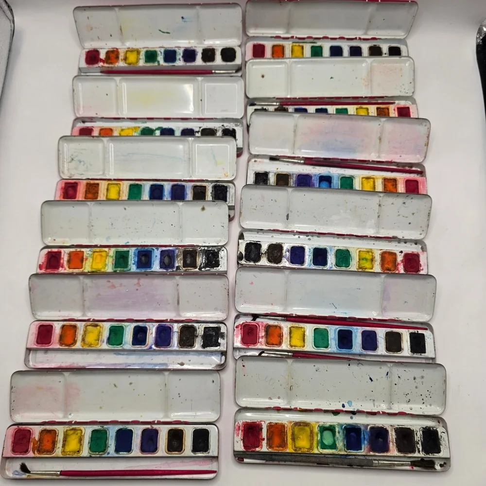 Binney & Smith Arcadian No. 525 Watercolor Paint Set Vintage Red Metal Tin 12pk